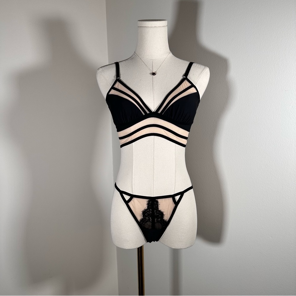 BUNDLE SET Thistle and Spire Fine Lines Illusion bra set thong panties lace S M